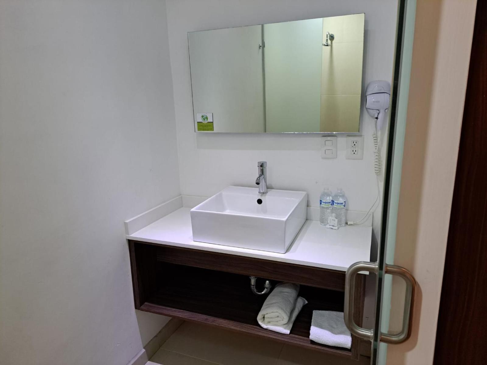El Hotel Business Class - Zamora Centro Экстерьер фото